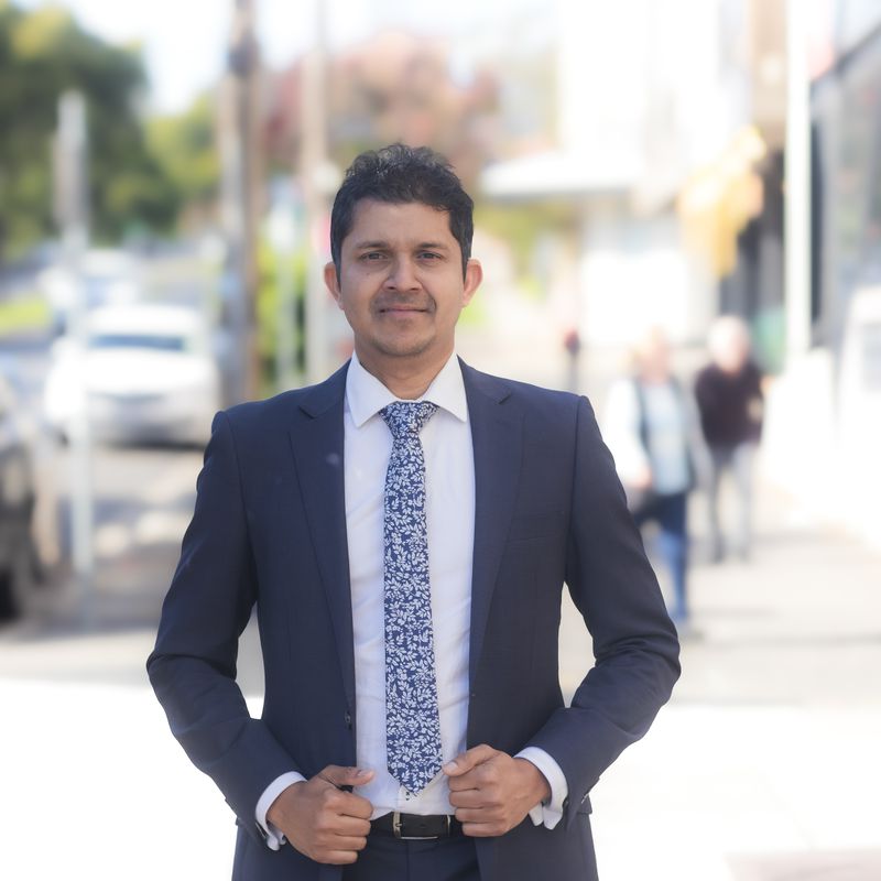 Navin De Silva — Founder & Director
